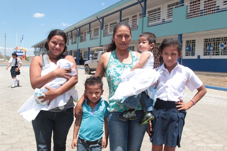 Estudiantes de Ciudad Bel&eacute;n y Sabana Grande estrena colegio